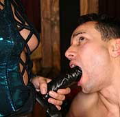 extreme femdom! bdsm and facesitting